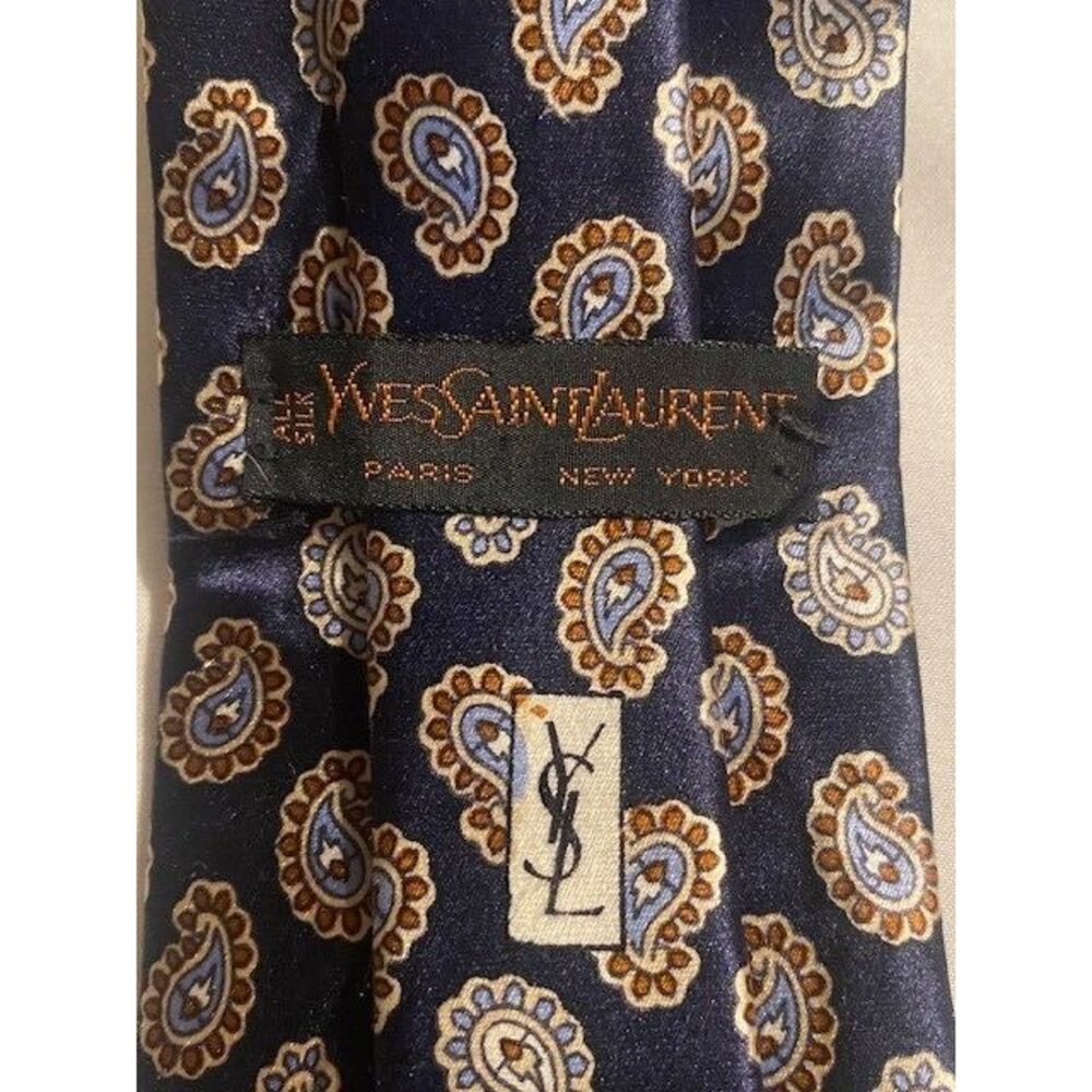 70'S VINTAGE YVES SAINT LAURENT‎ 100% SILK Men's BLUE PAISLEY NeckTie $200 - Picture 3 of 11